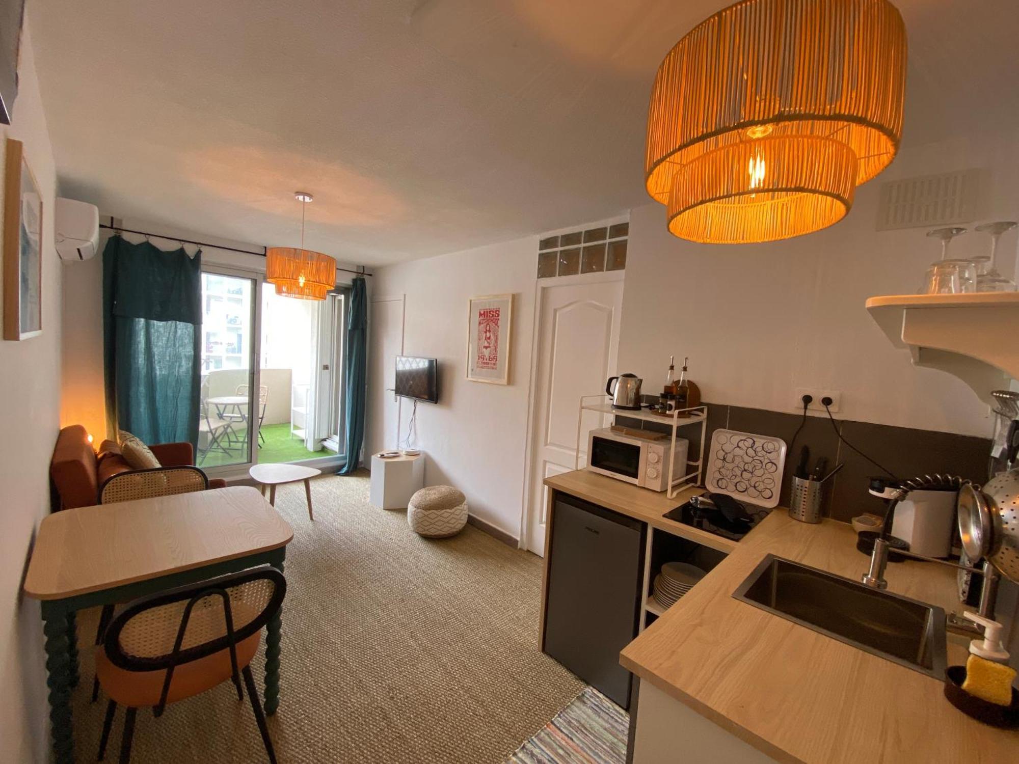 Superbe T2 Cote Gare Parking Clim Wifi Terrasse ! Apartamento Sète Exterior foto